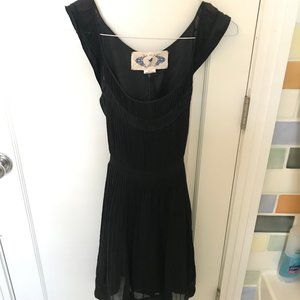 Sweet Robin Black Pleated Dress